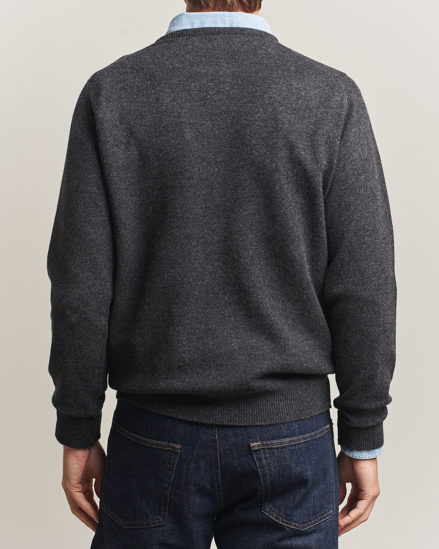 Men | Sweaters & Knitwear | William Lockie | Rob Lambswool Crewneck Charcoal
