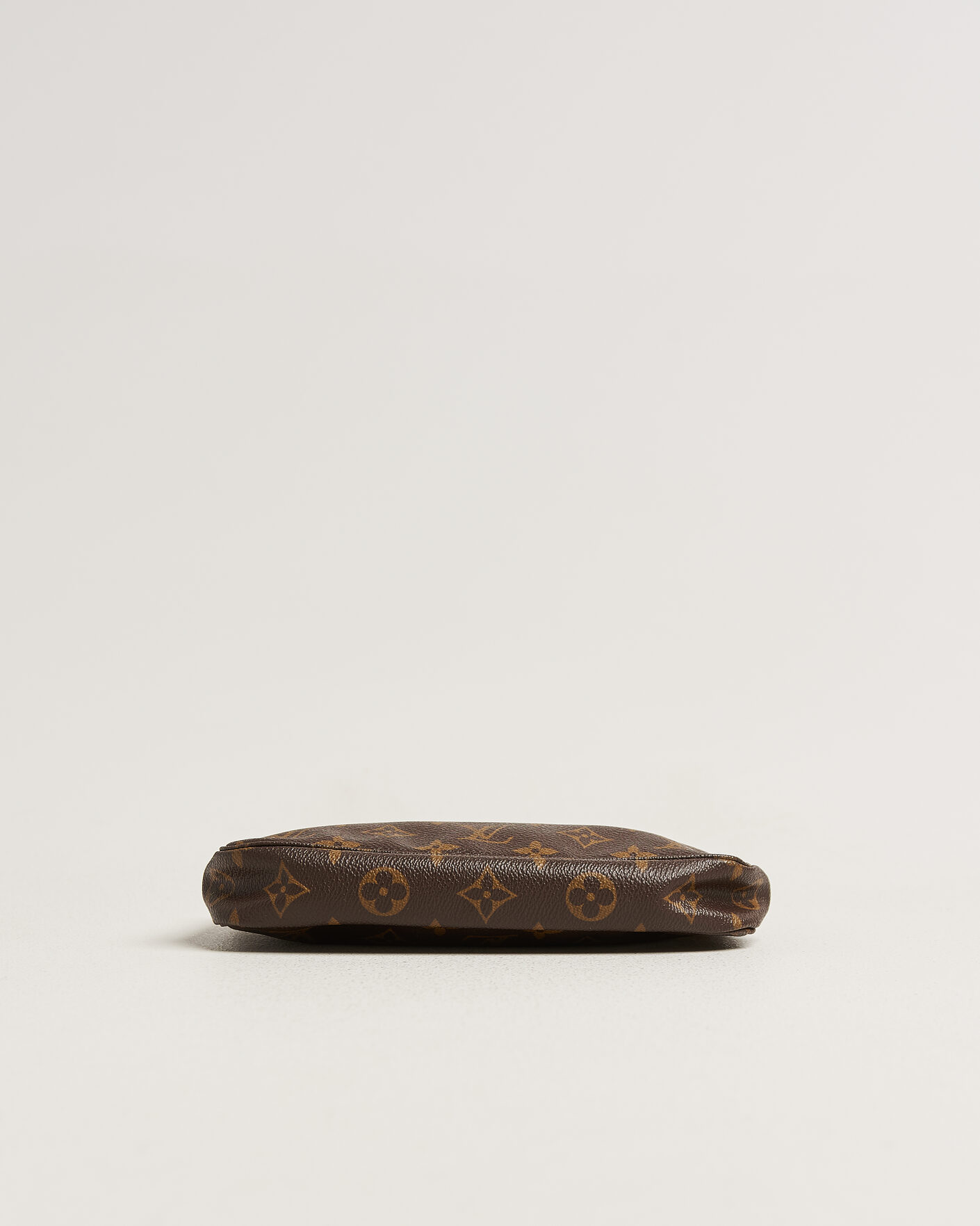 Men | Pre-Owned & Vintage Bags | Louis Vuitton Pre-Owned | Pochette Accessoires Monogram