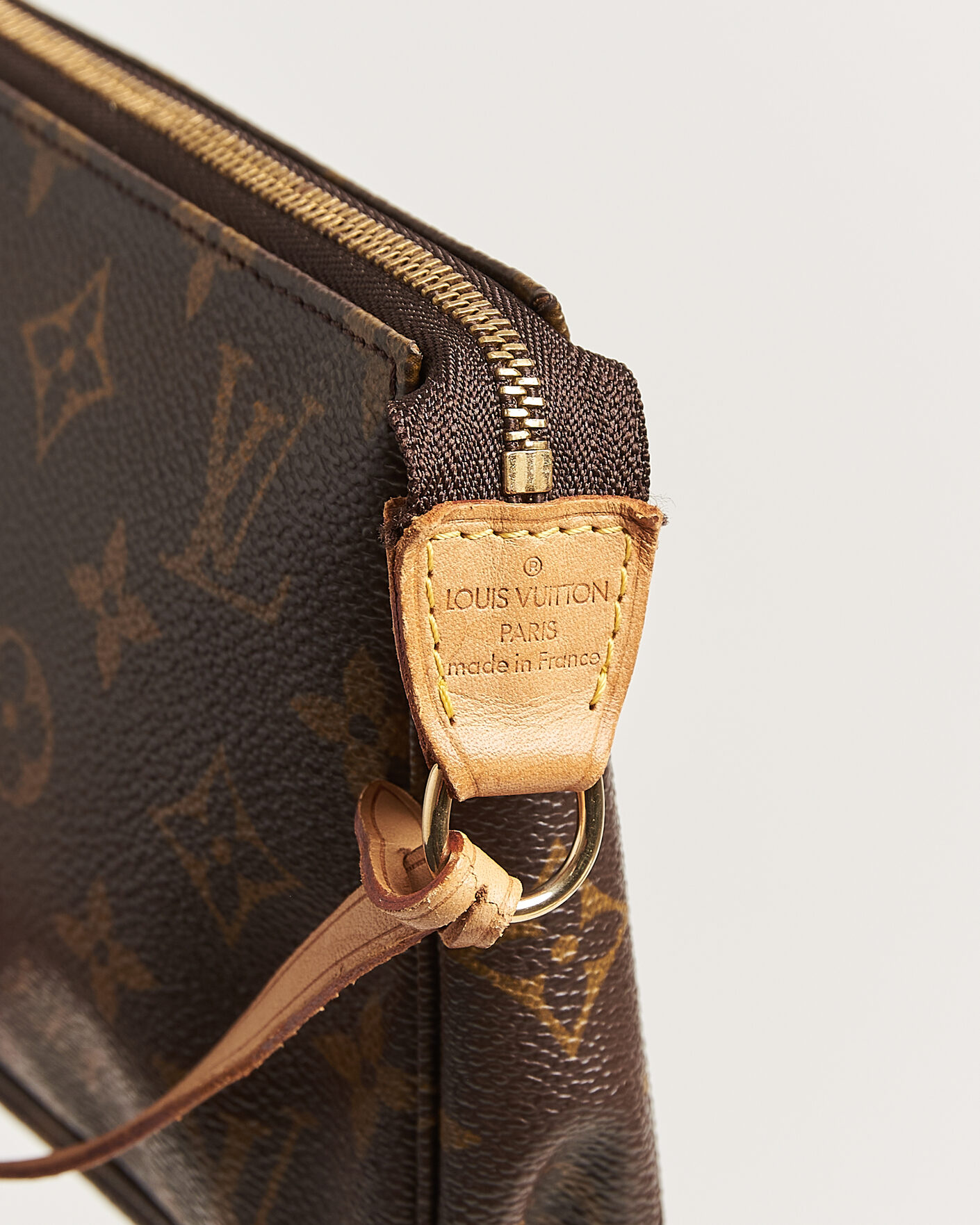 Men | Pre-Owned & Vintage Bags | Louis Vuitton Pre-Owned | Pochette Accessoires Monogram