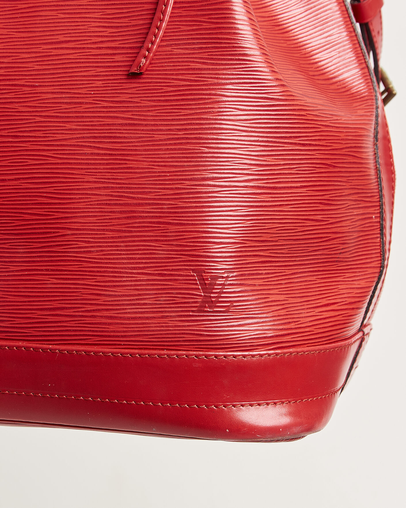 Men | Pre-Owned & Vintage Bags | Louis Vuitton Pre-Owned | Noé Epi Leather Red