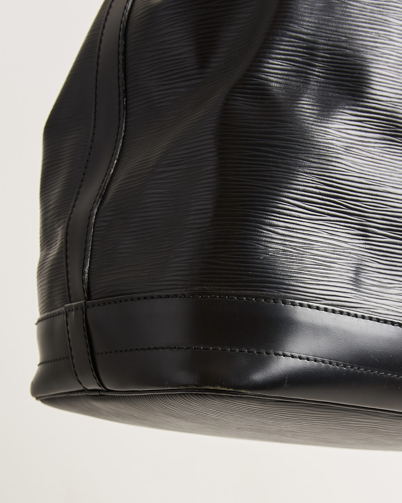 Men | Pre-Owned & Vintage Bags | Louis Vuitton Pre-Owned | Noé Epi Leather Black