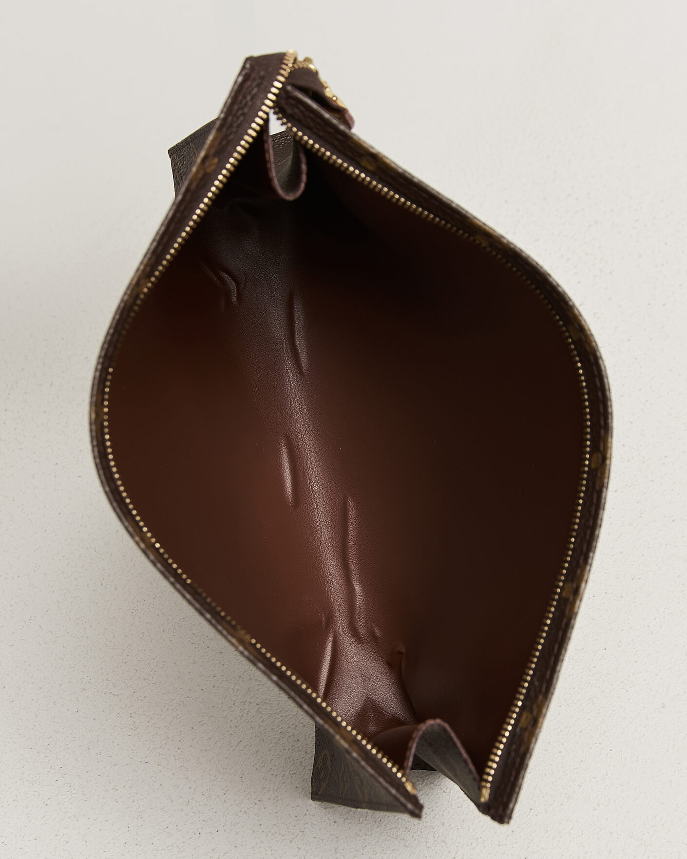 Men | Pre-Owned & Vintage Bags | Louis Vuitton Pre-Owned | Poche Toilette NM Monogram