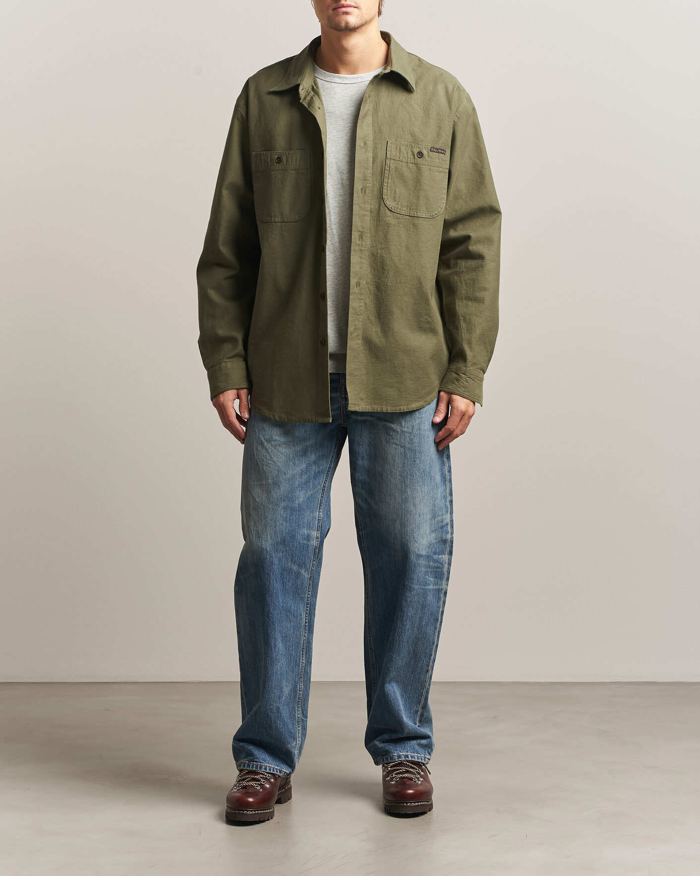 Men | Shirts | Nudie Jeans | Julian Worker Shirt Olive Green
