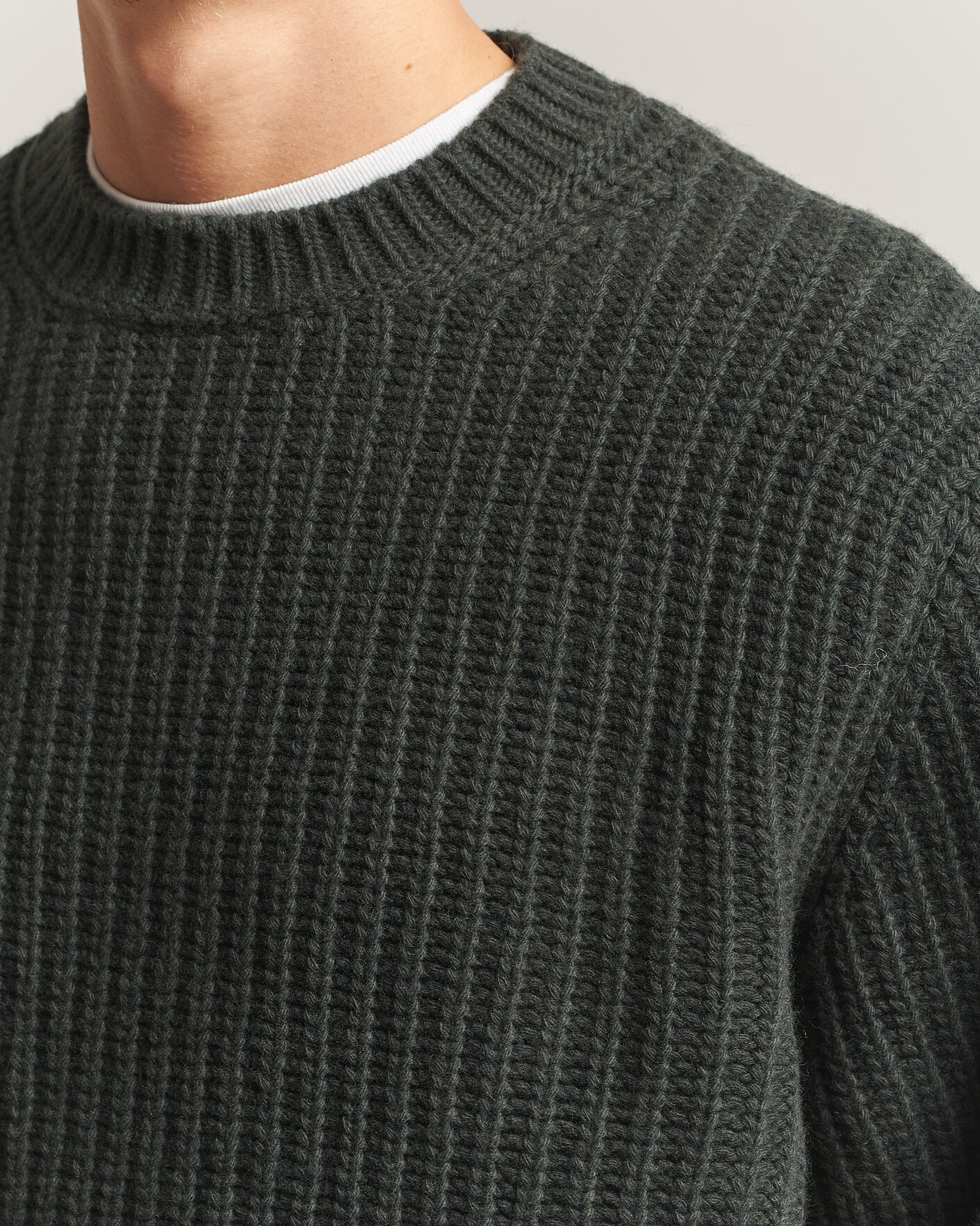 Men | Sweaters & Knitwear | Nudie Jeans | Gurry Chunky Knitted Sweater Racing Green