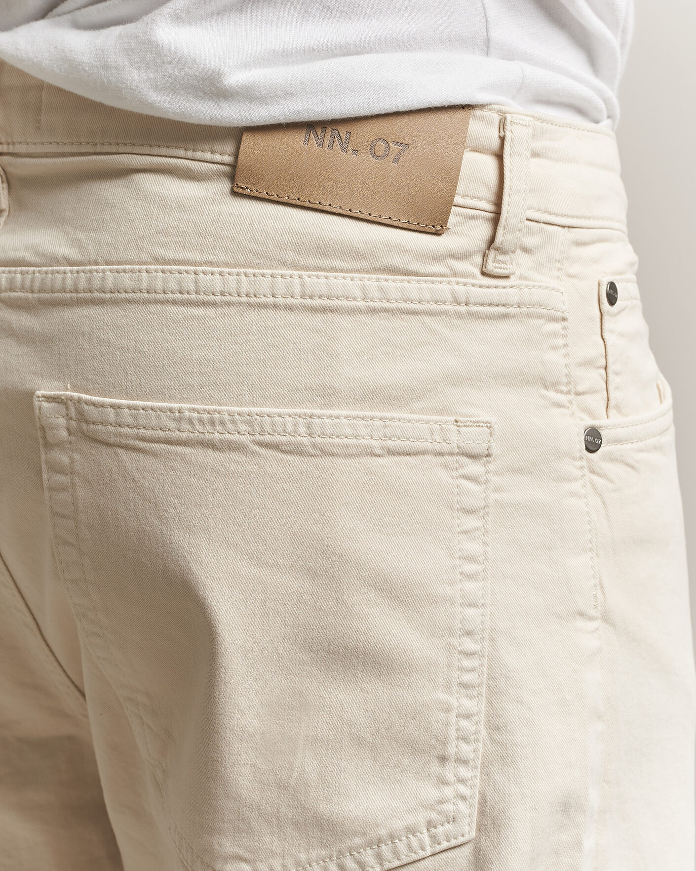 Men | Trousers | NN07 | Otis Relaxed Fit 5-Pocket Pants Ivory