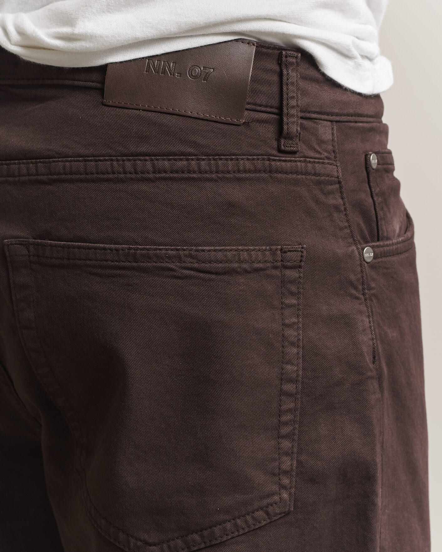 Men | Trousers | NN07 | Otis Relaxed Fit 5-Pocket Pants Deep Truffle