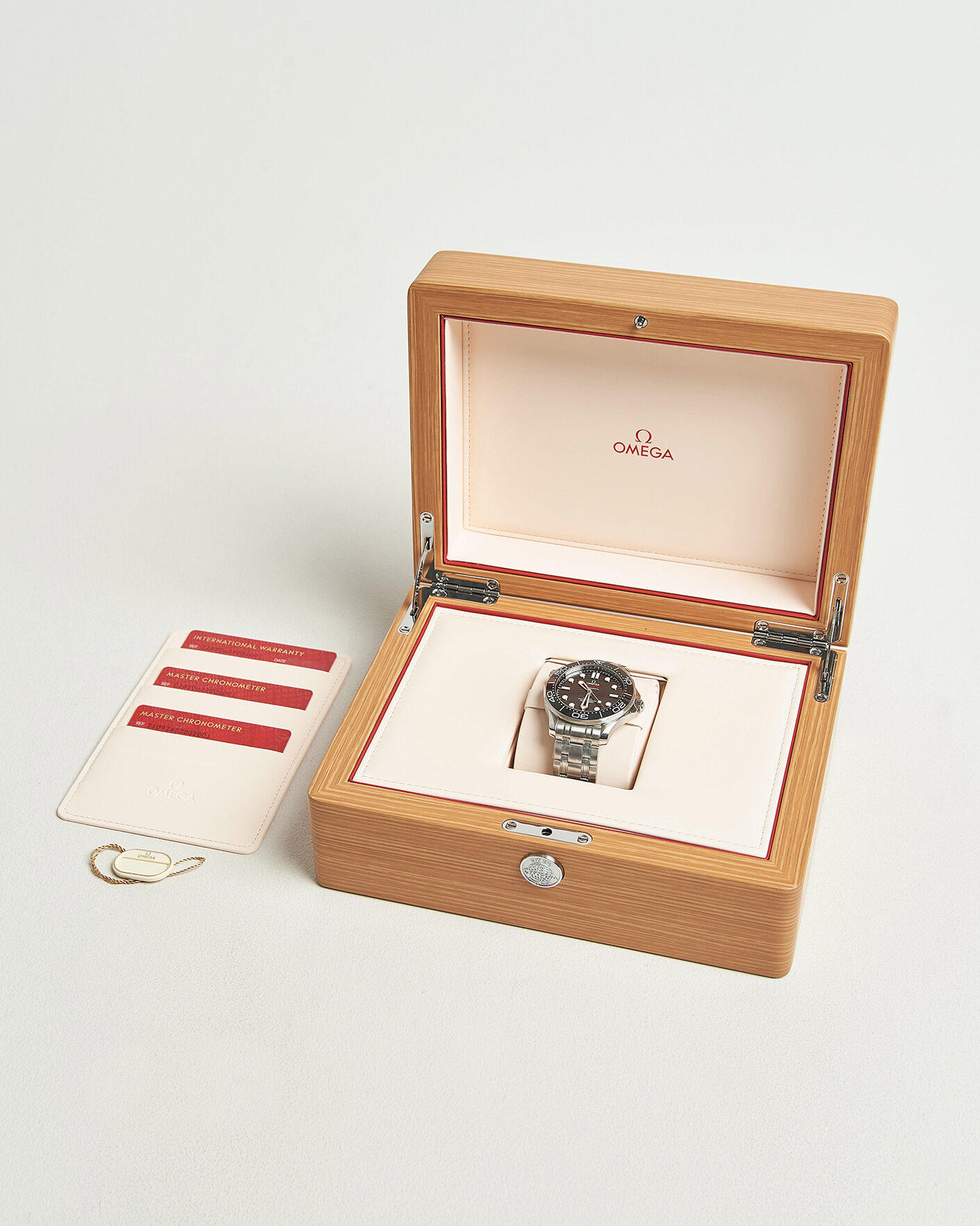 Men | Pre-Owned & Vintage Watches | Omega Pre-Owned | Seamaster Diver 300 M