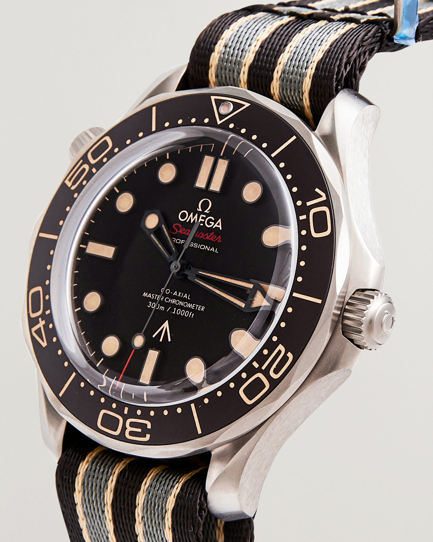Men | Pre-Owned & Vintage Watches | Omega Pre-Owned | Seamaster Diver 300 M 007 Edition