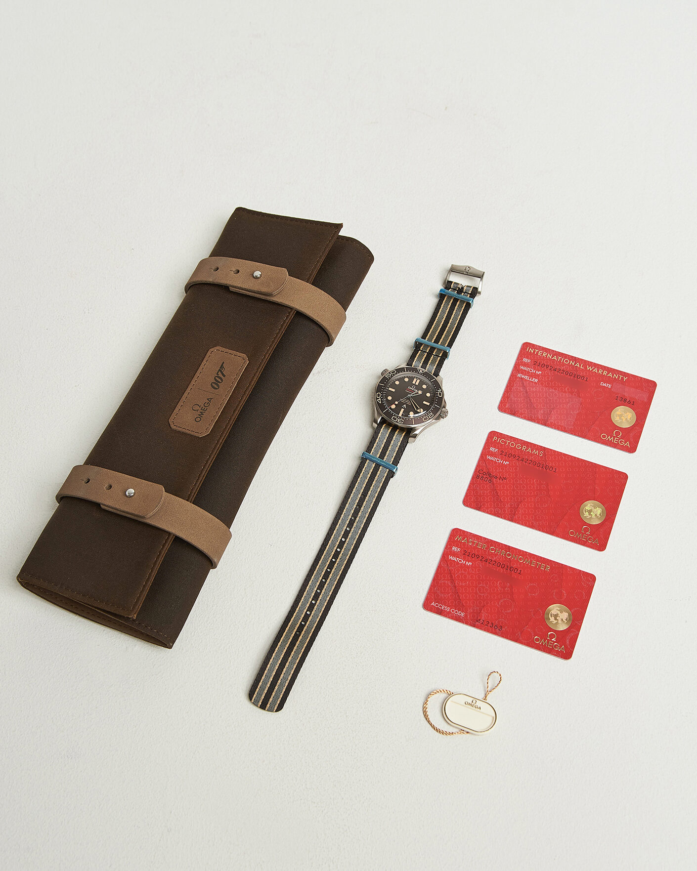 Men | Pre-Owned & Vintage Watches | Omega Pre-Owned | Seamaster Diver 300 M 007 Edition