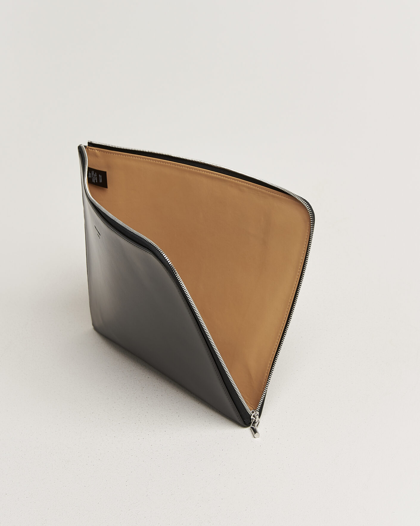 Men | Bags | Tiger of Sweden | Vitama Smooth Leather Portfolio Black