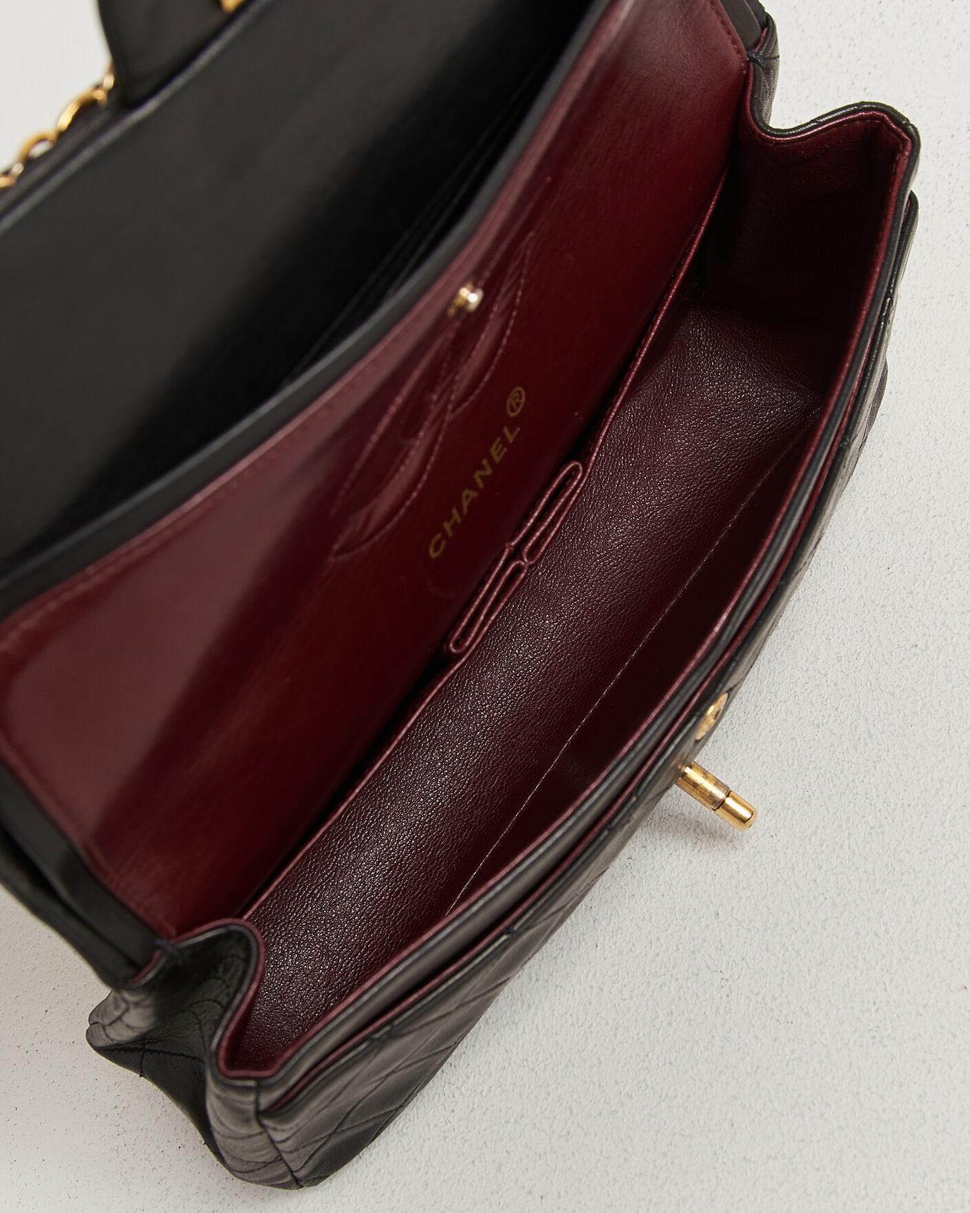 Men | Pre-Owned & Vintage Bags | Louis Vuitton Pre-Owned | Chanel Pre-Owned Classic Medium Double Flap Bag Lambskin Black