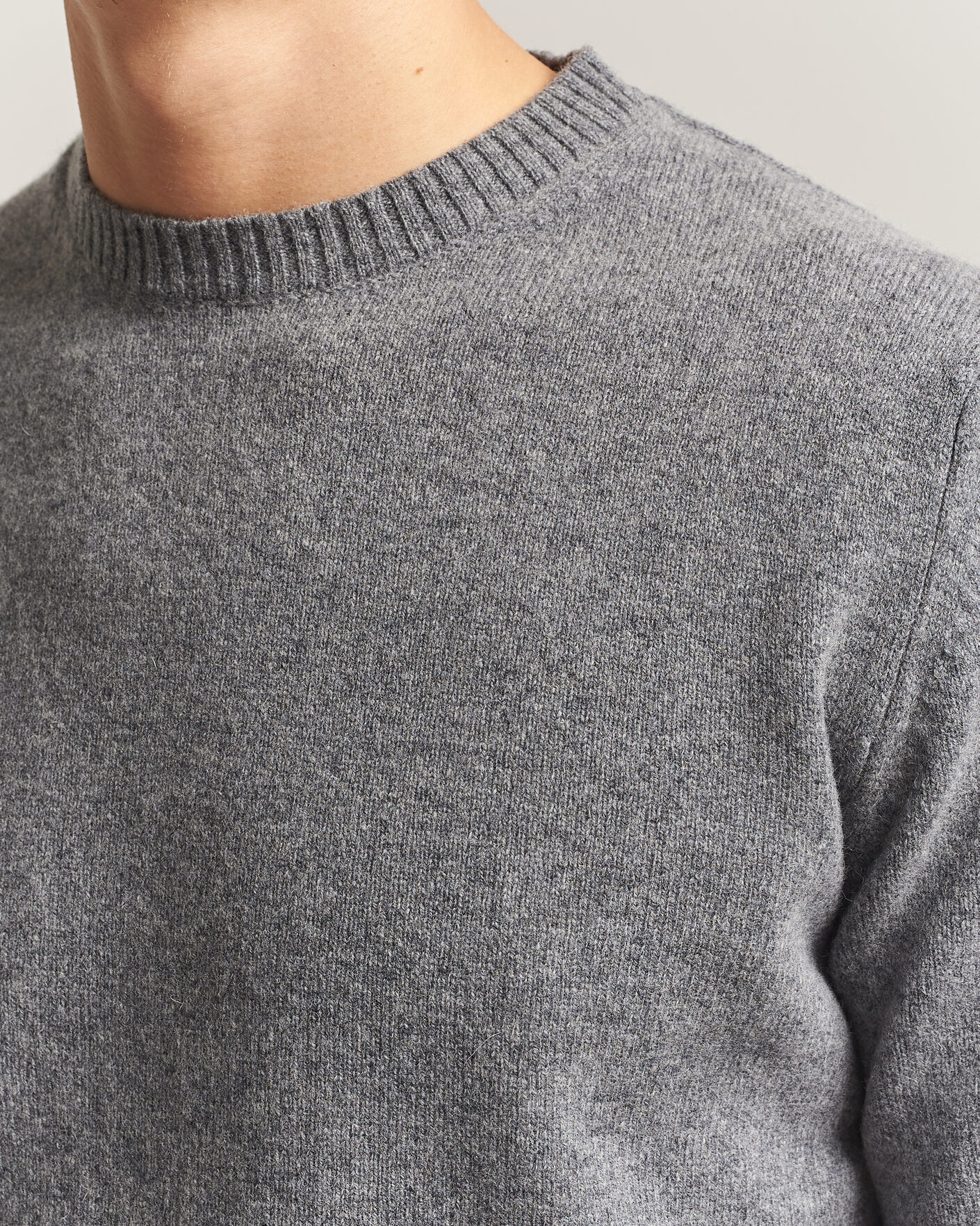 Men | Sweaters & Knitwear | Stenströms | Knitted Lambswool Crew Neck Mid Grey Melange