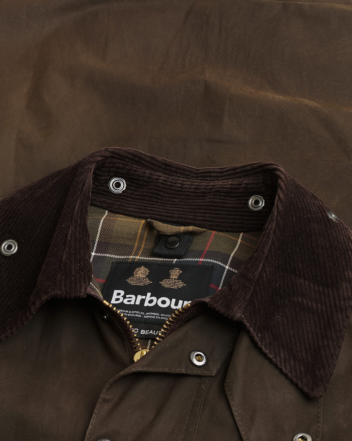 Men | Pre-owned Coats & Jackets | Pre-owned | Barbour Lifestyle Classic Beaufort Jacket Olive UK42 - EU52