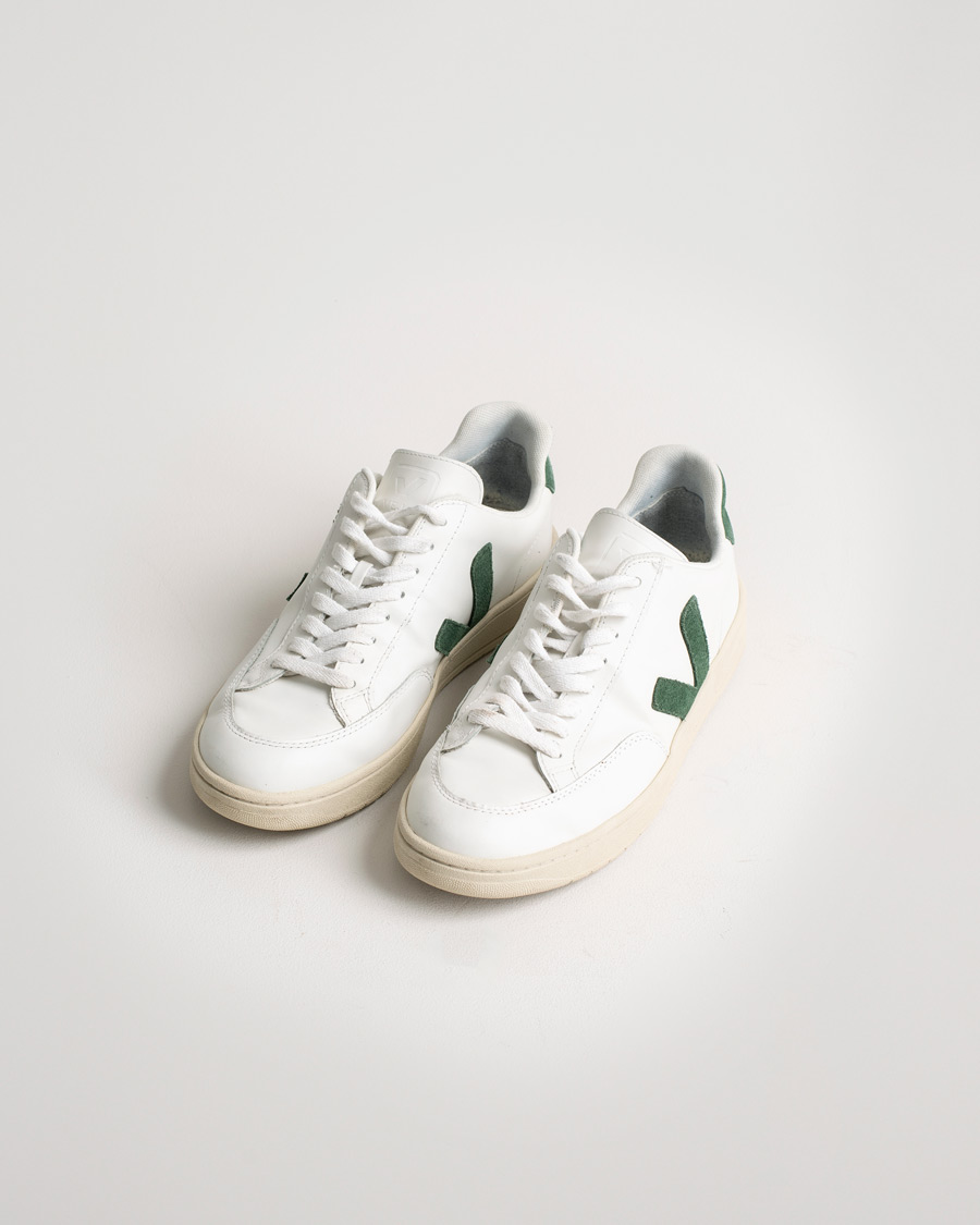 Men | Veja V-12 Leather Sneaker Extra White/Cypres | Pre-owned | Veja V-12 Leather Sneaker Extra White/Cypres