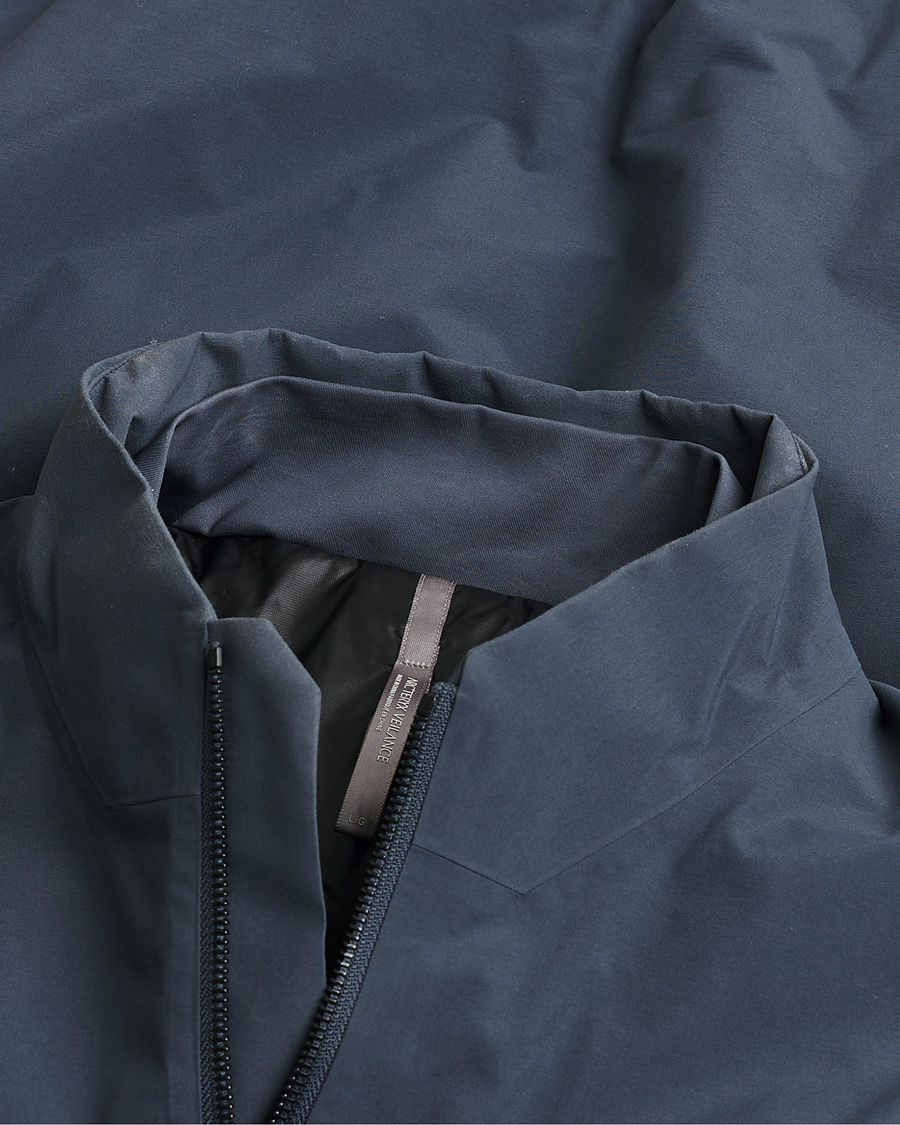 Arc'teryx Veilance Range Jacket Blue Grey L at CareOfCarl.com