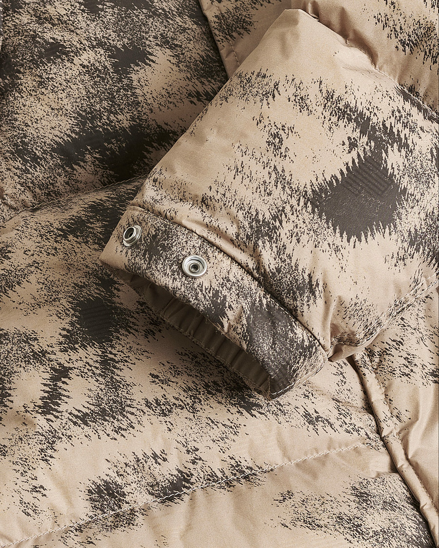 Men | Pre-owned Coats & Jackets | Pre-owned | Stone Island Thermo Sensitive Camo Down Jacket Dove Grey L