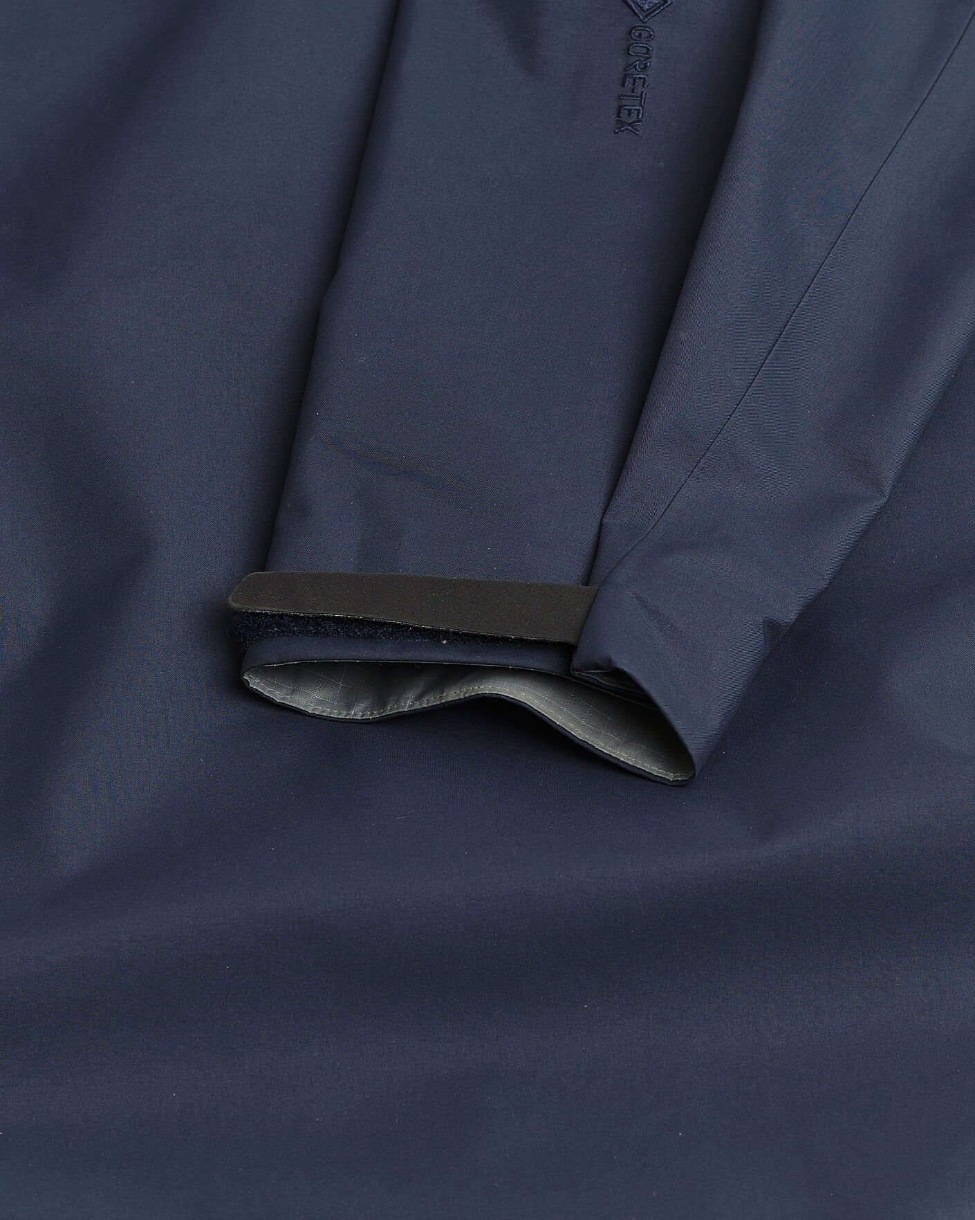 Men | Pre-owned Coats & Jackets | Pre-owned | Arc'teryx Beta Gore-Tex Jacket Black Sapphire L
