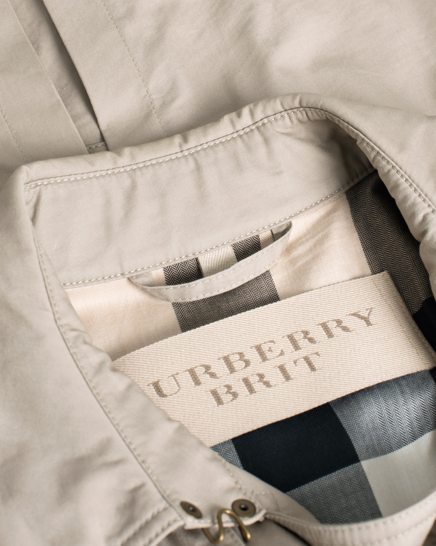 Burberry Brit Trenchcoat Beige M at CareOfCarl.com