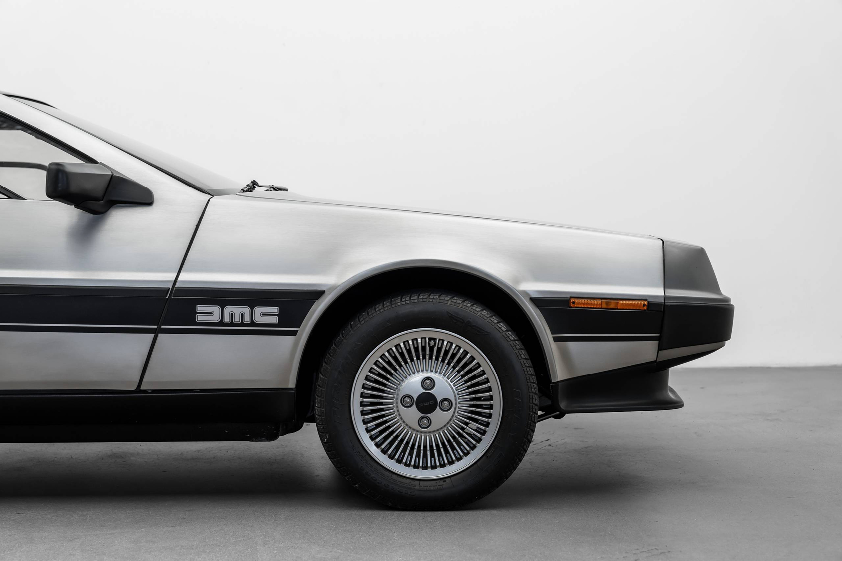 Men | | Pre-Owned & Vintage Cars | DeLorean DMC-12 ***SOLD***