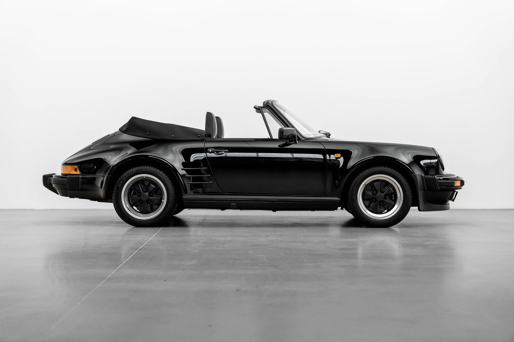 Men |  | Pre-Owned & Vintage Cars | Porsche 911 Carrera WTL Cab