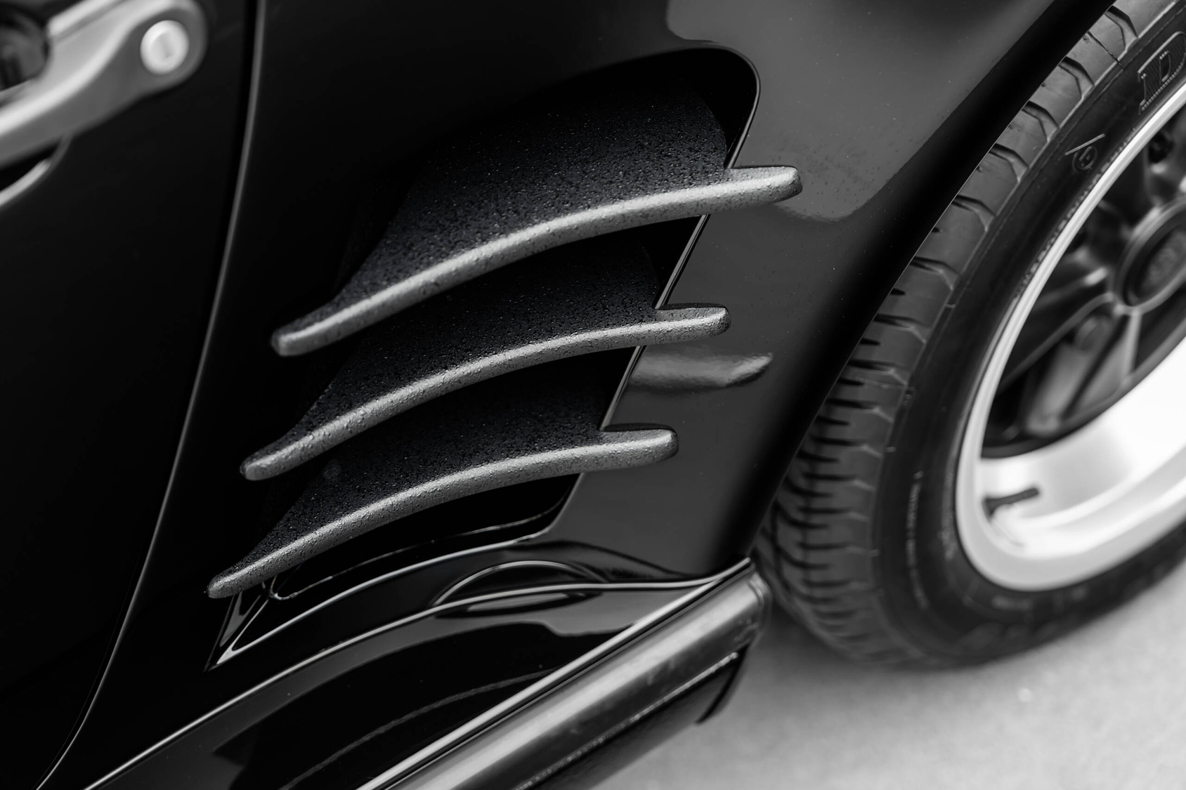 Men |  | Pre-Owned & Vintage Cars | Porsche 911 Carrera WTL Cab