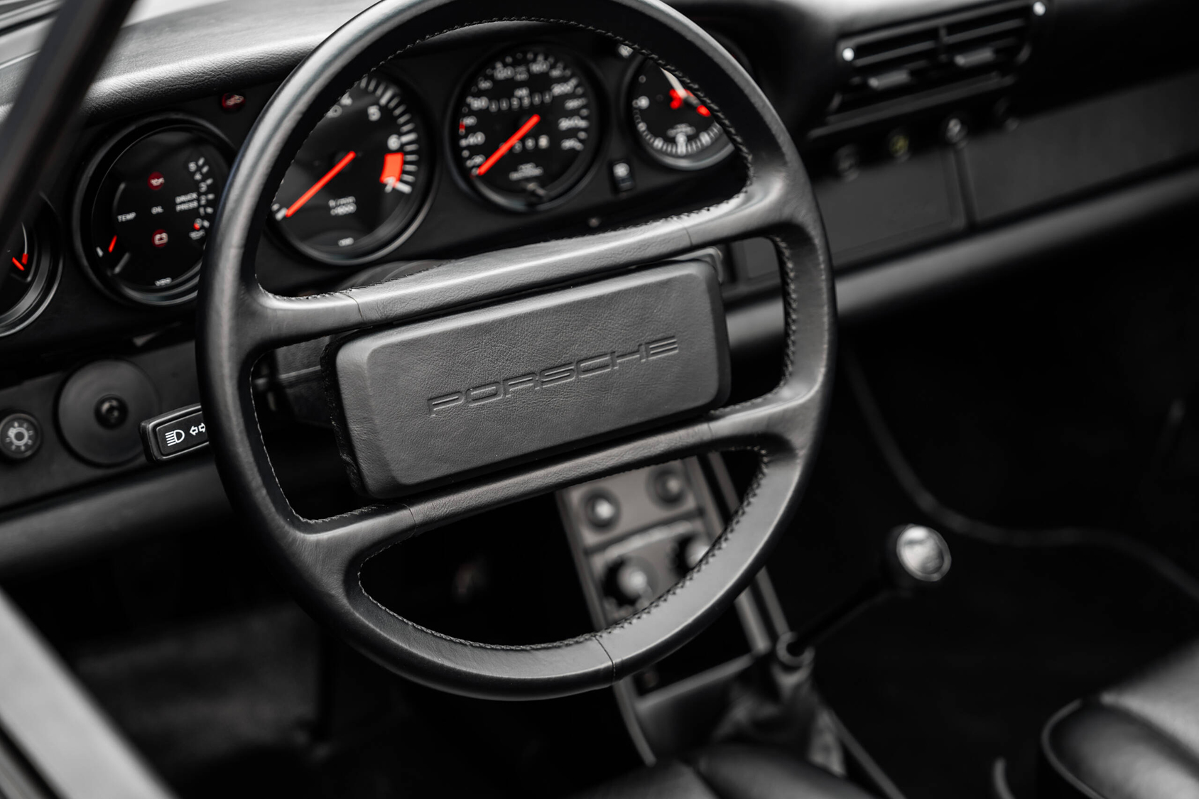 Men |  | Pre-Owned & Vintage Cars | Porsche 911 Carrera WTL Cab