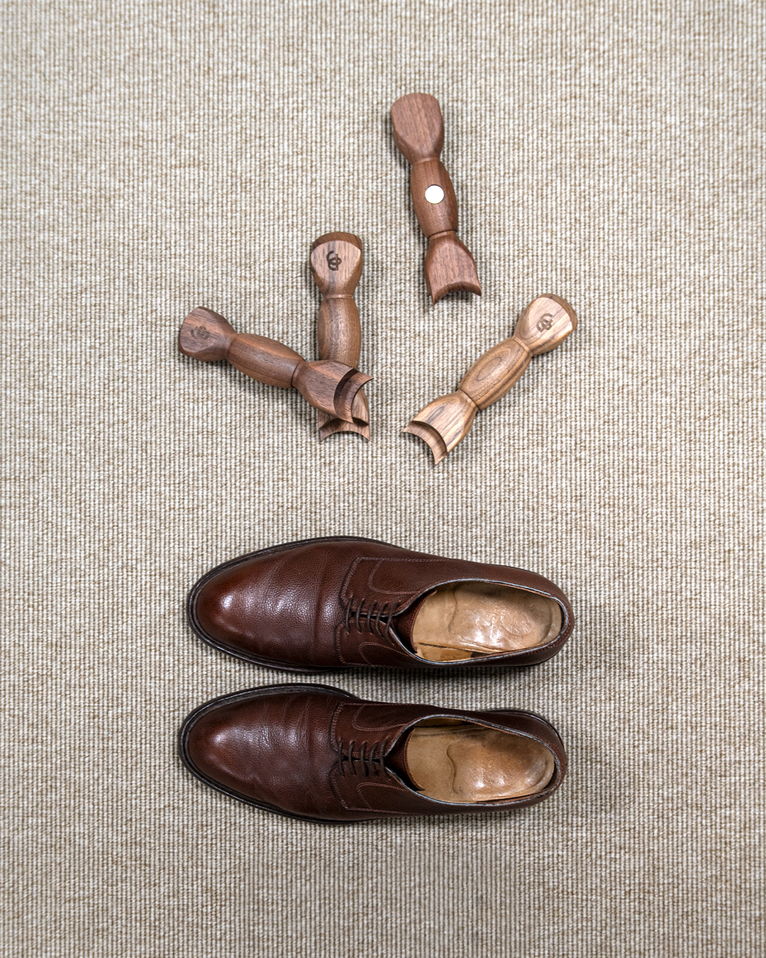 brown shoe edge dressing How to Restore Sole Edges with Saphir's Edge Dressing Pen